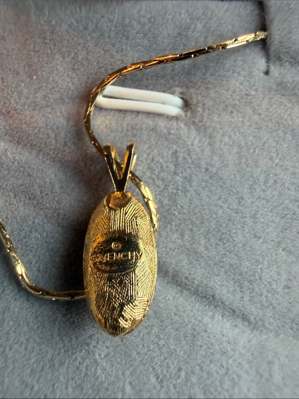 Givenchy Vintage Gold Pendant Necklace - Picture 3 of 6